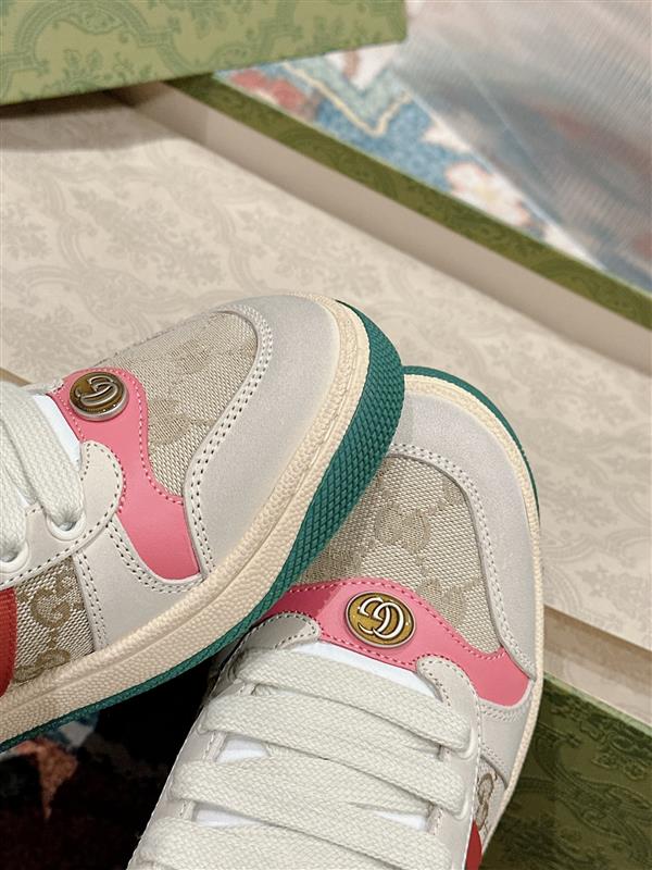 20243521352408 28011